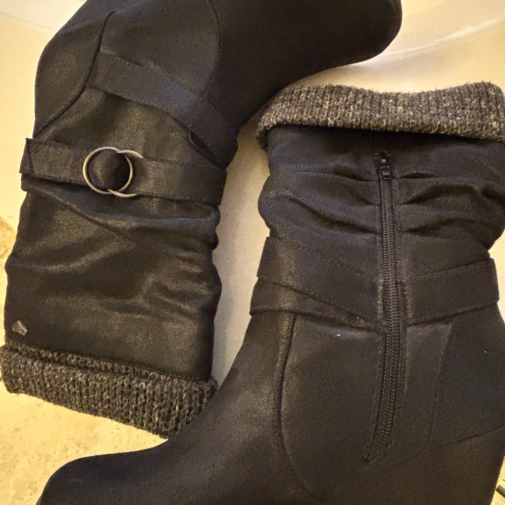 Roxy Black Knit-Cuff Wedge Winter Boots size 8 1/2